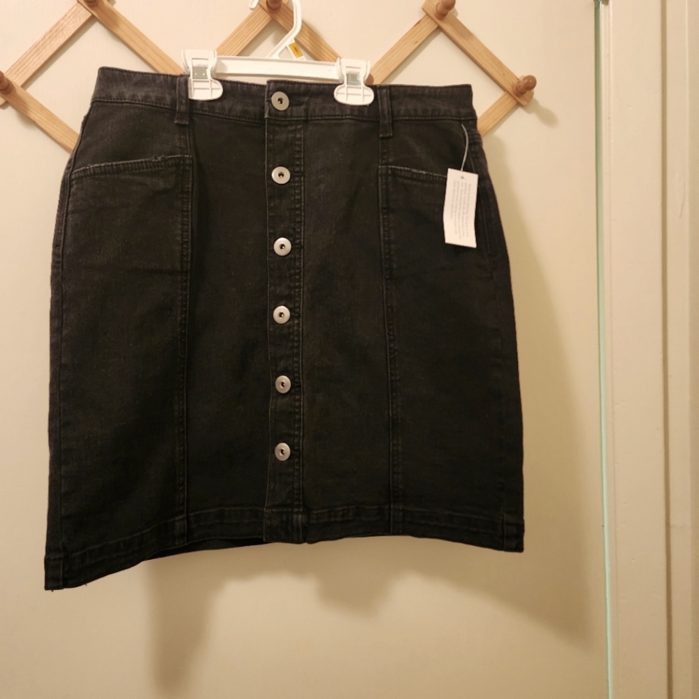 Style and Co  size 6 black jean skirt